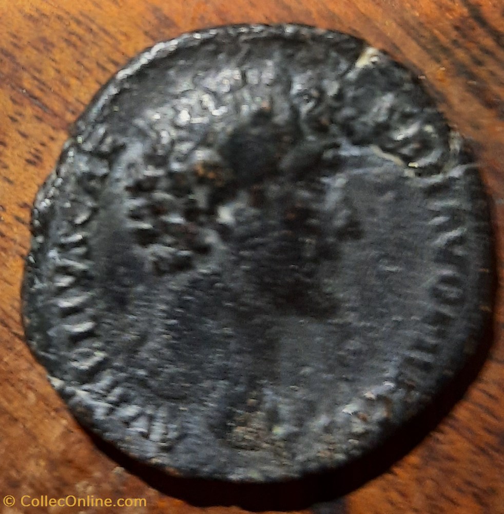 Marc Aurele A/Tete nue a d R/ Instrument du culte D27 P 9.20g RIC1240 C455 RCV 4834 monnaie antique av jc ap romaine republicaine imperiale marc aurele a tete nue a d r instrument du culte d27 p 9 20g ric1240 c455 rcv 4834