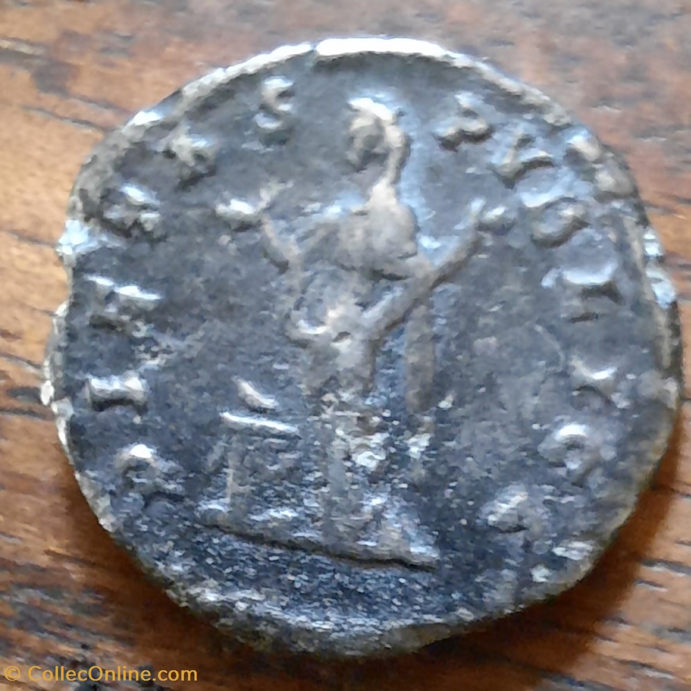 Julia domna A/Tete a d R/Piete voilee debout a g D13.2 P 2.39 RCV 6600 RIC 572 C 150 monnaie antique av jc ap romaine republicaine imperiale julia domna a tete a d r piete voilee debout a g d13 2 p 2 39 rcv 6600 ric 572 c 150