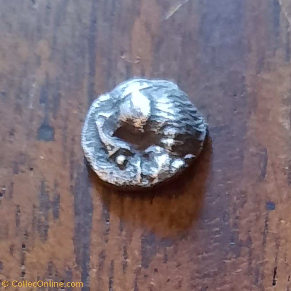 Marseille Obole A/Protome de lion R/Carre creux ailes de moulin-480-470 D7.5 P 0.53 Feugere OBA-Uc monnaie antique av jc ap gauloise marseille obole a protome de lion r carre creux ailes de moulin 480 470 d7 5 p 0 53 feugere oba uc