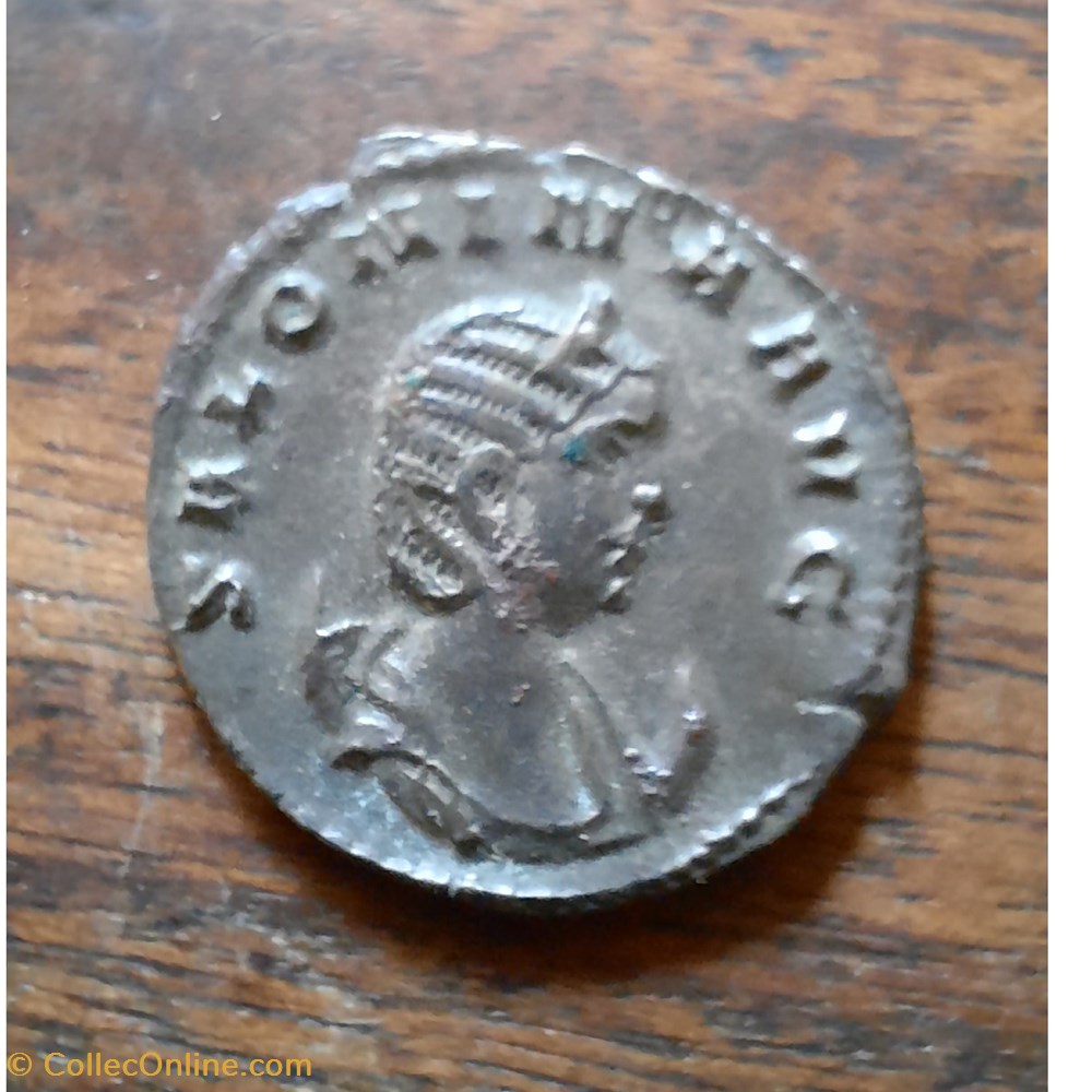 Salonine A /Buste diademe a d R/Vesta assise a g +258+259 D20.6 P3.05g C 143 RIC 32 monnaie antique av jc ap romaine republicaine imperiale salonine a buste diademe a d r vesta assise a g 258 259 d20 6 p3 05g c 143 ric 32