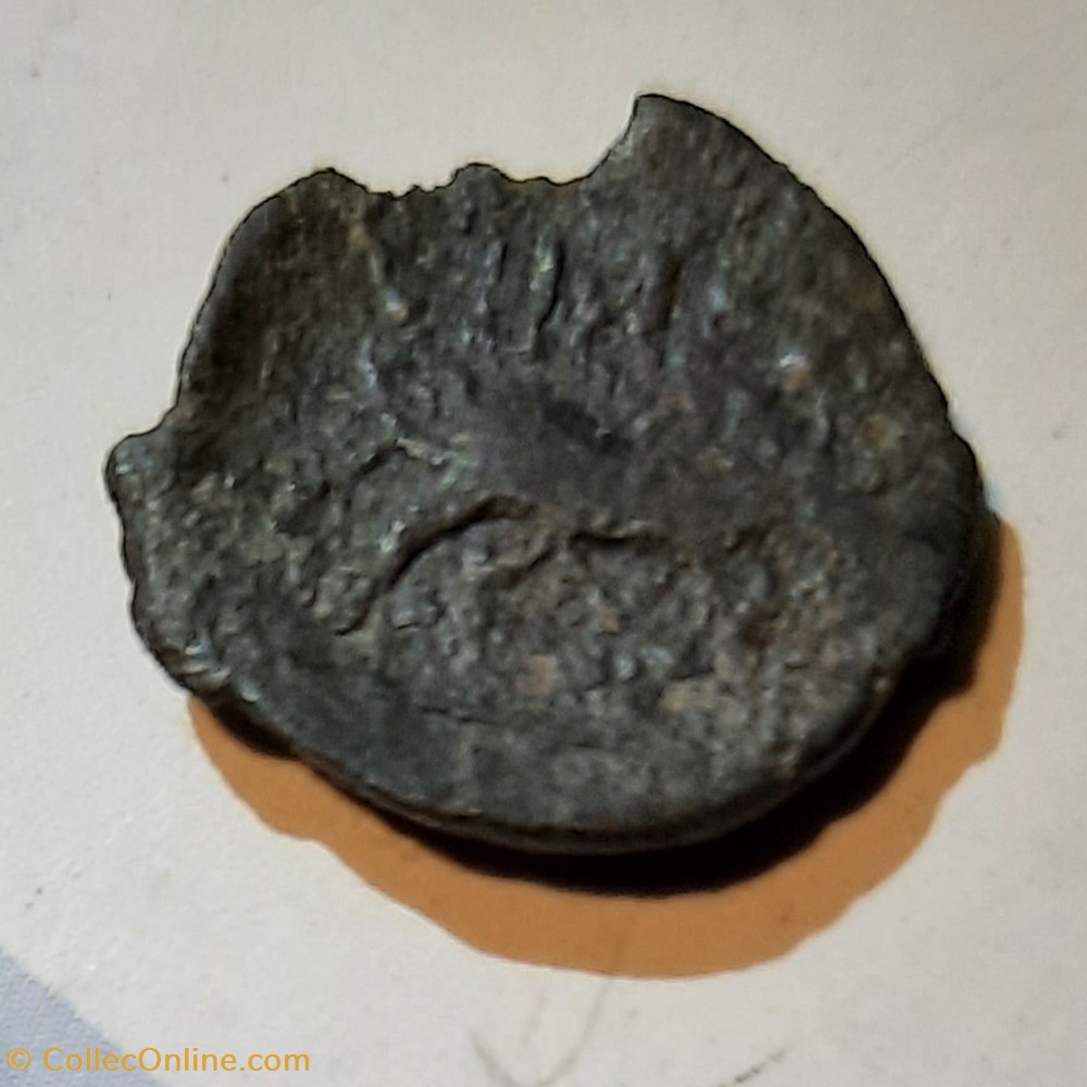 Vallee du Rhone A/ Tete avec bandeaux a d R /Taureau a d -100-50 REF INCONNUE 3 monnaie antique jc ap gauloise vallee du rhone a tete avec bandeaux a d r taureau a d 100 50 ref inconnue