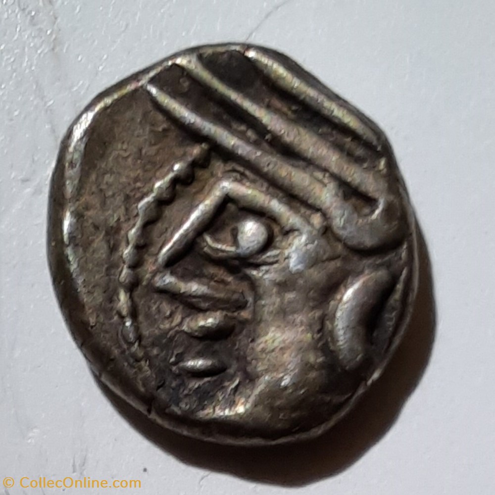 Lingons Denier A/ Tete casquee a g R/ Cheval a g -80-50 D 11.8 P 1.92g Latour 8291 monnaie antiquite av jc ap gauloise lingons denier a tete casquee a g r cheval a g 80 50 d 11 8 p 1 92g latour 8291