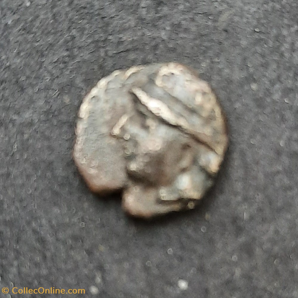 Marseille Obole A/Tete casquee a g R/Roue entretoisee -440-410 D9.6 P0.81 Maurel 277 monnaie antique av jc ap gauloise marseille obole a tete casquee a g r roue entretoisee 440 410 d9 6 p0 81 maurel 277