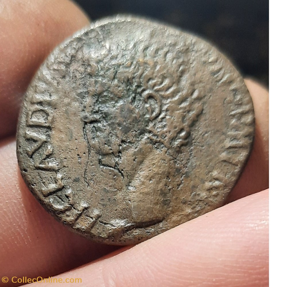 Claude A / Tete nue a g R/Constance debout a g +42+50 D26.5 P10.39g C14 RIC95 RCV1857 monnaies antiquite av jc ap romaines republicaines imperiales claude a tete nue a g r constance debout a g 42 50 d26 5 p10 39g c14 ric95 rcv1857