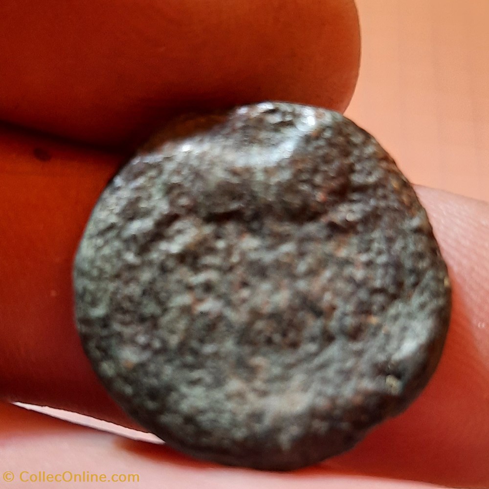 Neronken A/Tete a d R/ Taureau a d au dessus couronne-125-45 D23.1 P9.42g Latour 2488 monnaies antiquite av jc ap gauloises neronken a tete a d r taureau a d au dessus couronne 125 45 d23 1 p9 42g latour 2488
