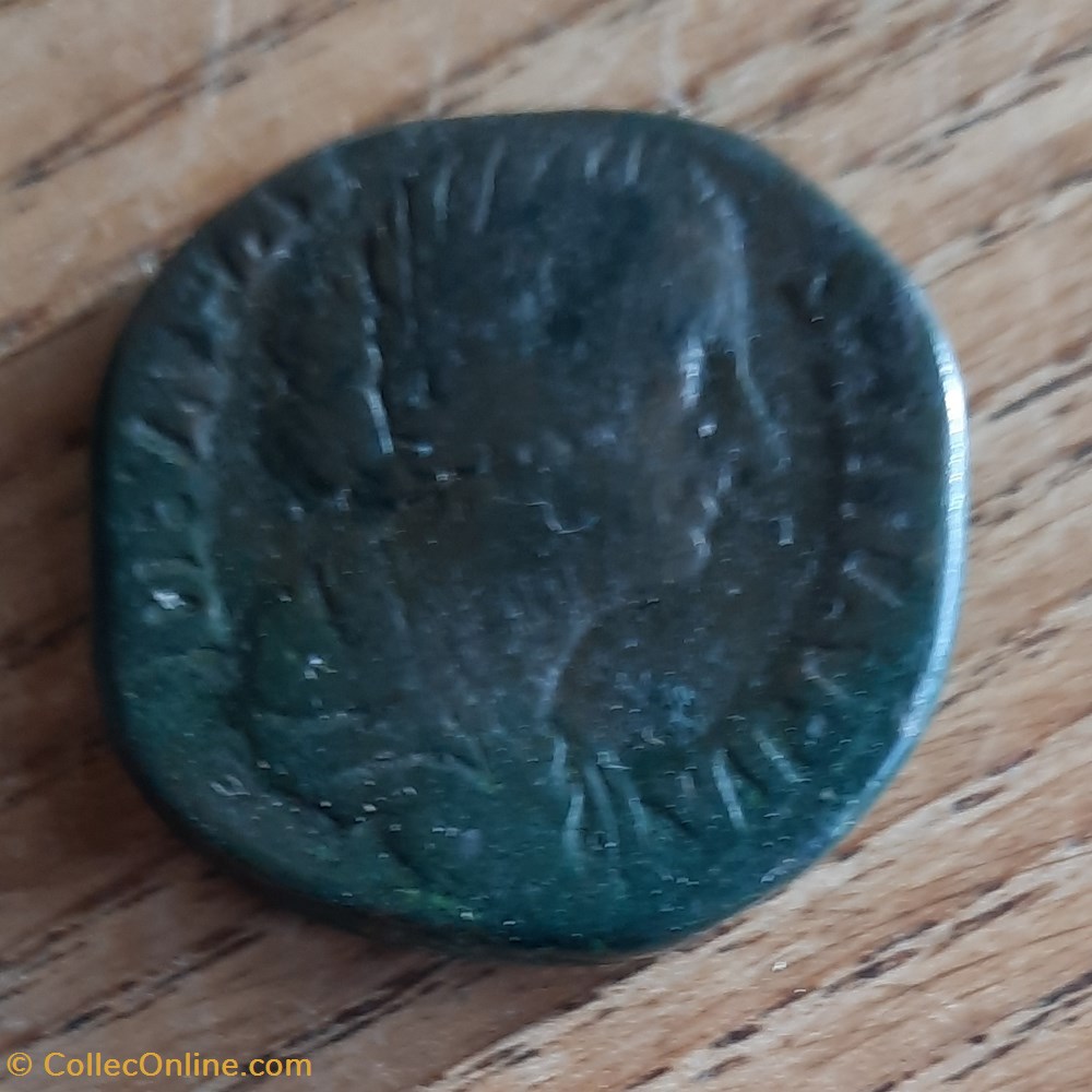 Diva Faustina A / Buste a d R / Paon de face D28.7 P 19.50g RCV5228 C7 RIC 1703 monnaie antiquite av jc ap romaine republicaine imperiale diva faustina a buste a d r paon de face d28 7 p 19 50g rcv5228 c7 ric 1703