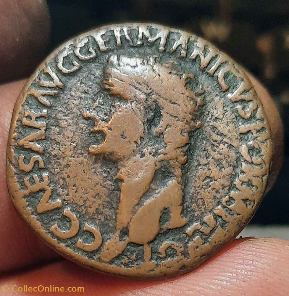 Caligula A/Tete nue a g R/Vesta assise a g +37+38 D27 P9.87g C27 RIC38 RCV 1803 monnaies antiquite av jc ap romaines republicaines imperiales caligula a tete nue a g r vesta assise a g 37 38 d27 p9 87g c27 ric38 rcv 1803
