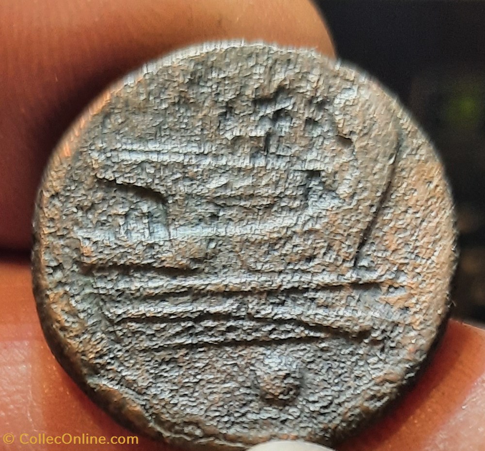 monnaies antiquite jc ap romaines republicaines imperiales republique romaine a tete rome a g r poue de navire marteau 217 215 d24 1 p9 87g rcv615 rrc38 6