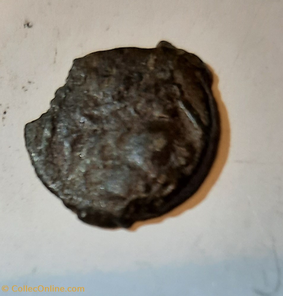 Vallee du Rhone A/ Tete avec bandeaux a d R /Taureau a d -100-50 REF INCONNUE 2 monnaie antique jc ap gauloise vallee du rhone a tete avec bandeaux a d r taureau a d 100 50 ref inconnue