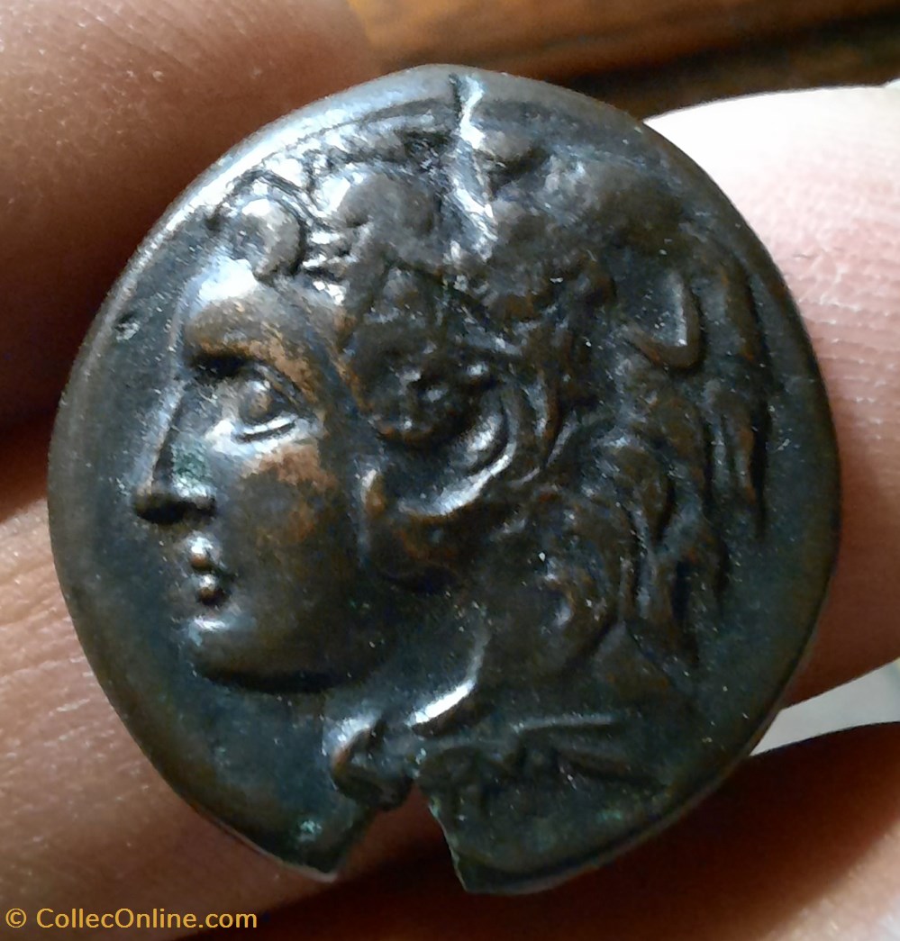 Grece Egypte ?? besoin aide....... 3 monnaies antiques grece egypte besoin aide
