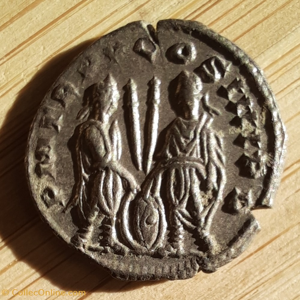 Valerien 1° A/Tete radiee a d R/Valerien et Gallien debout D20.6 P 4g RCV9962 C169 RIC 277 monnaie antique av jc ap romaine republicaine imperiale valerien 1 a tete radiee a d r valerien et gallien debout d20 6 p 4g rcv9962 c169 ric 277