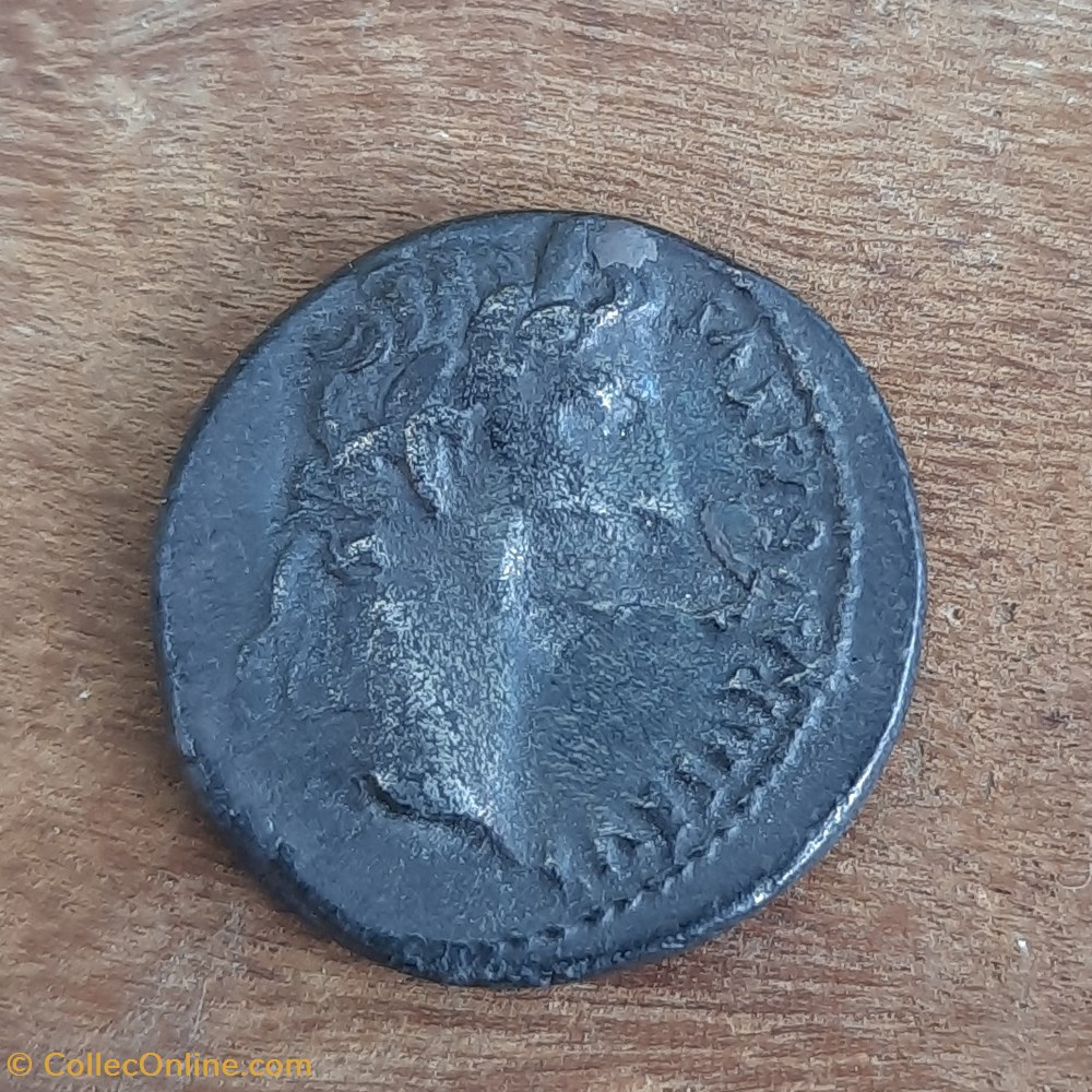 Auguste A/ Tete lauree a d R/Caius et Lucius -2+12 D17.8 P 3.41 RCV1597 RIC208 C46 monnaie antique av jc ap romaine republicaine imperiale auguste a tete lauree a d r caius et lucius 2 12 d17 8 p 3 41 rcv1597 ric208 c46