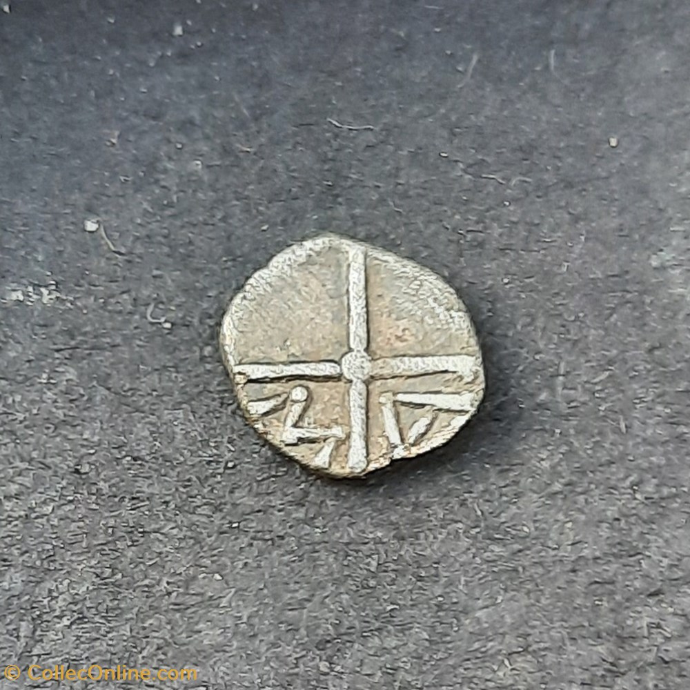 Marseille Obole A/Tete d Apollon a g R/Roue MA -75-49 D8 P0.48 Feugere OBM 10b monnaie antique av jc gauloise marseille obole a tete d apollon a g r roue ma 75 49 d8 p0 48 feugere obm 10b