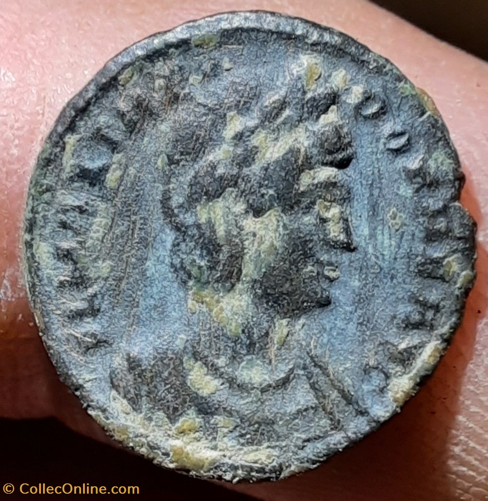 Theodora A / Buste laure a d R / Piete debout a d +337+340 D15.1 P1.55g C3 RIC48 RCV3910 monnaies antiquite av jc ap romaines republicaines imperiales theodora a buste laure a d r piete debout a d 337 340 d15 1 p1 55g c3 ric48 rcv3910