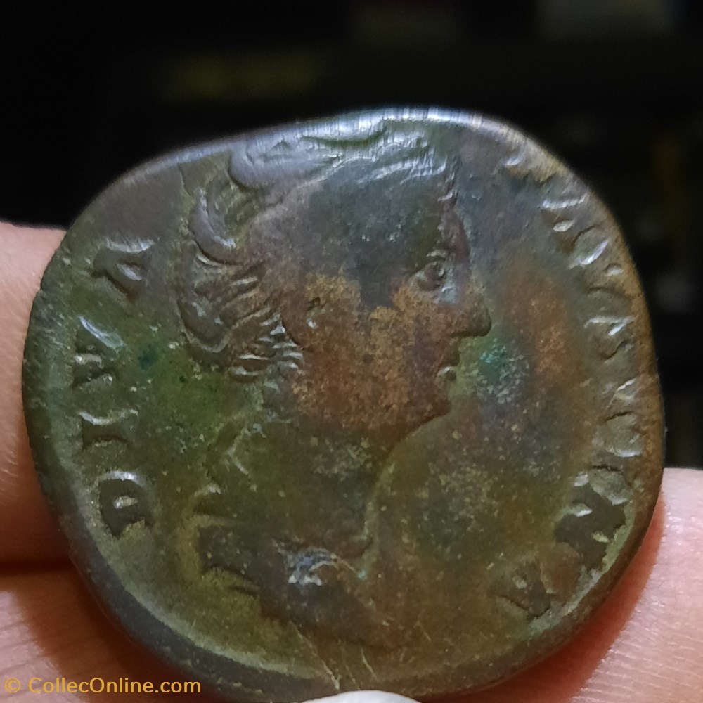 Faustine A/Tete a d R/ Piete sacrifiant D / 30.2 P20.69g C125 RCV4620 RIC1127 monnaies antiquite av jc ap romaines republicaines imperiales faustine a tete a d r piete sacrifiant d 30 2 p20 69g c125 rcv4620 ric1127