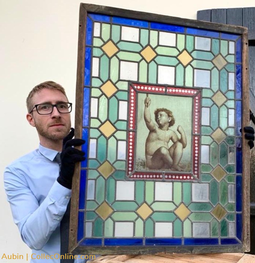 art antiquite verrerie fenetre vitrail baigneur