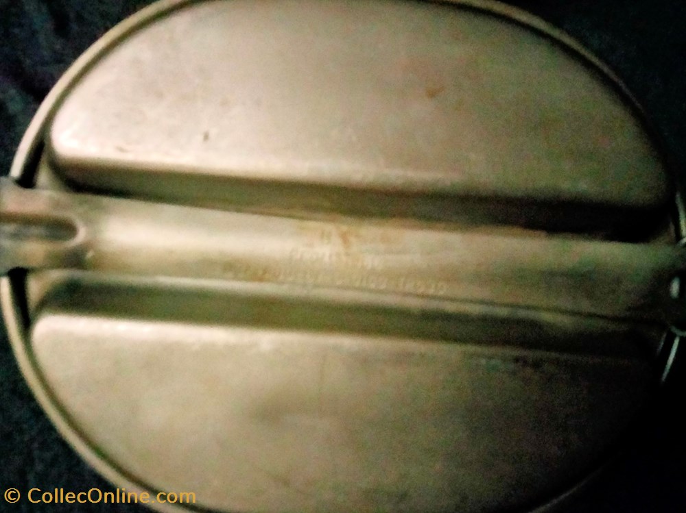 Military food container w/utensils clothes and accessories buttons military food container w utensils