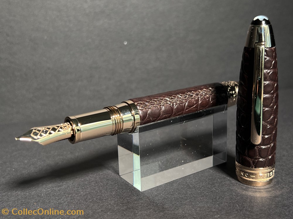divers crayons stylos stylo plume montblanc alligator leather brown