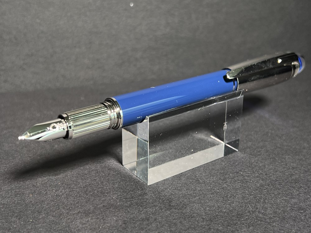 divers crayons stylos stylo plume montblanc starwalker blue planet metal doue