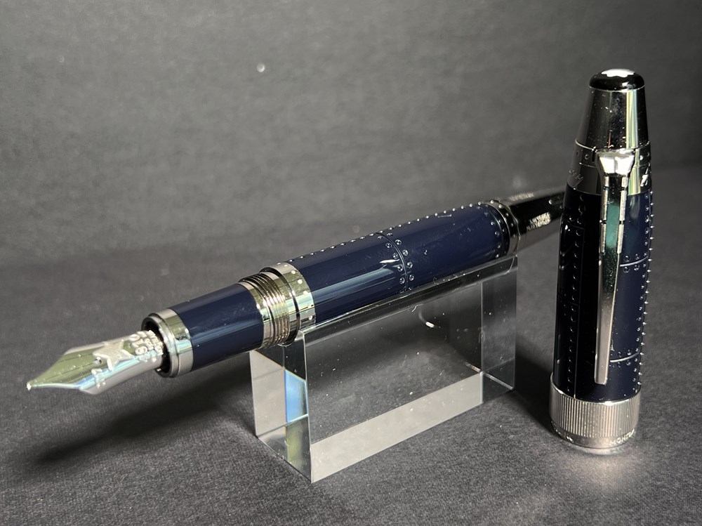 Stylo Plume, MontBlanc, Antoine St Exupery divers crayons stylos stylo plume montblanc antoine st exupery