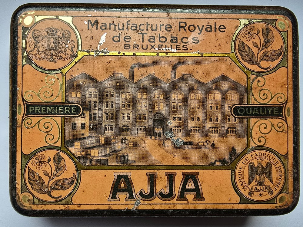 Boîte - Manufacture royale de tabacs - Ajja (André-J. Jacobs Aîné) - Bruxelles art la table argenterie bistrot alimentation boite manufacture royale de tabacs ajja andre j jacobs aine bruxelles