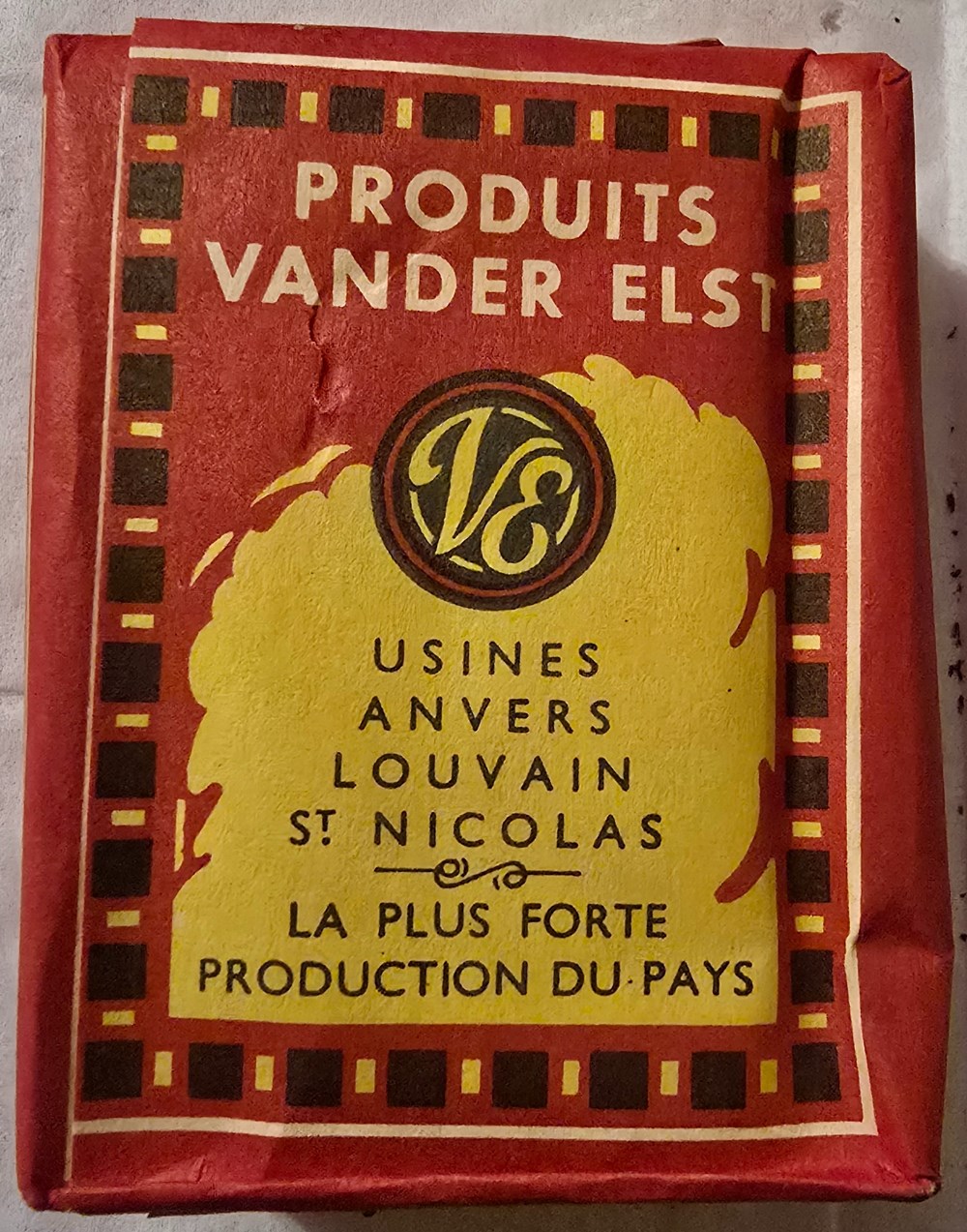 Paquet - 20 cigarettes légères Belga - 1941-1945 (?) art de la table argenterie bistrot alimentation tabac paquet 20 cigarettes legeres belga 1941 1945