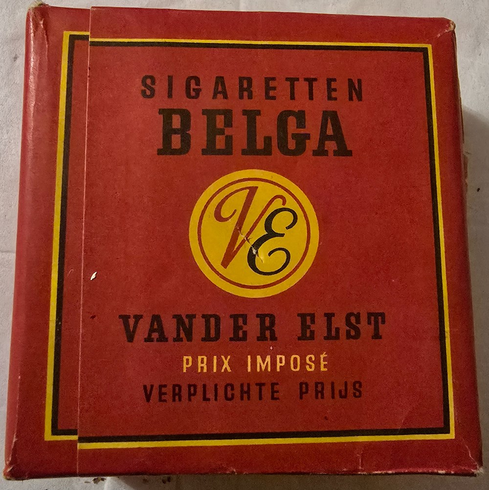 Paquet - 25 cigarettes légères Belga - 11.00 fr - Sie 974 art de la table argenterie bistrot alimentation tabac paquet 25 cigarettes legeres belga 11 00 fr sie 974