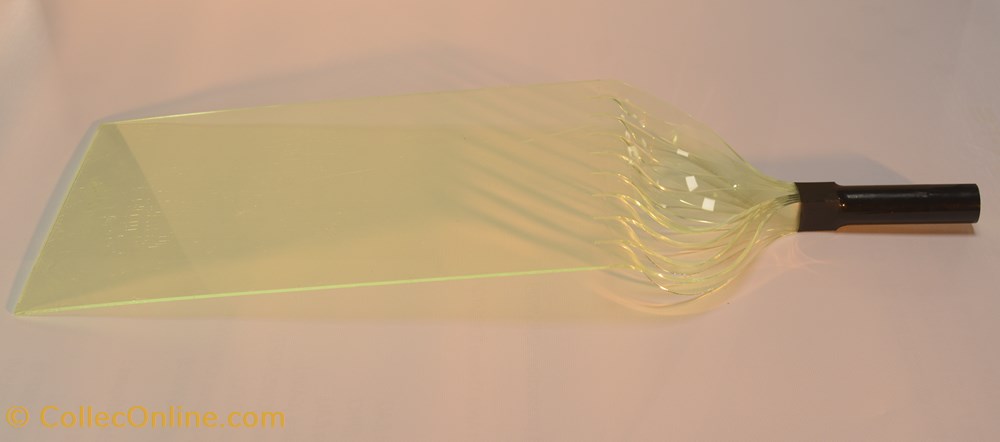Raquette de plastique scintillateur science physique nucleaire accelerateur raquette de plastique scintillateur