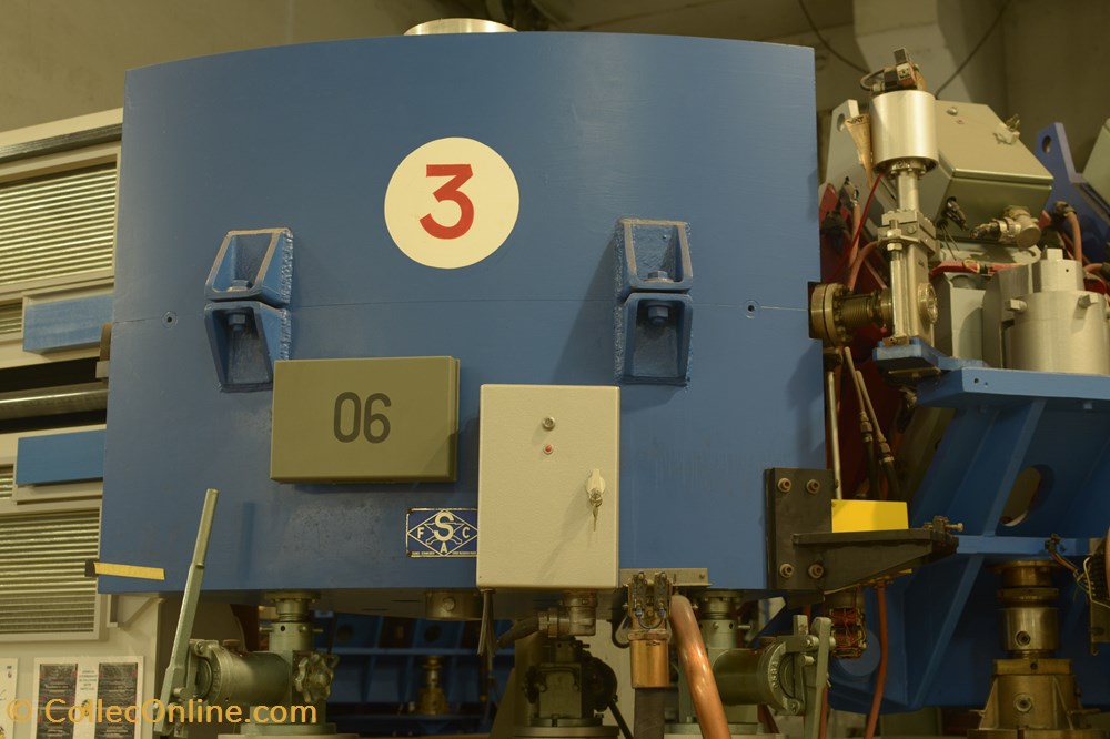 science physique nucleaire et accelerateur anneau de collision orsay