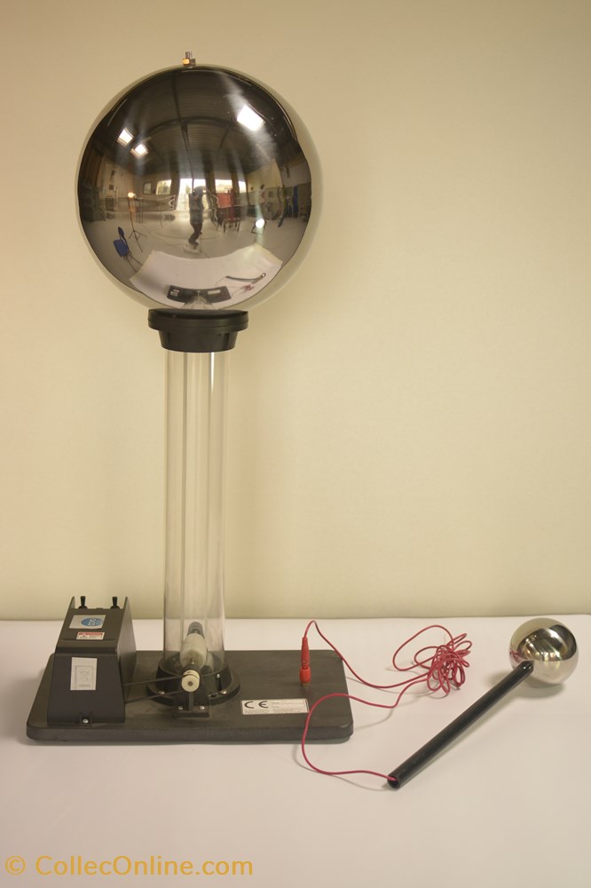 science physique nucleaire et accelerateur generateur van de graaff