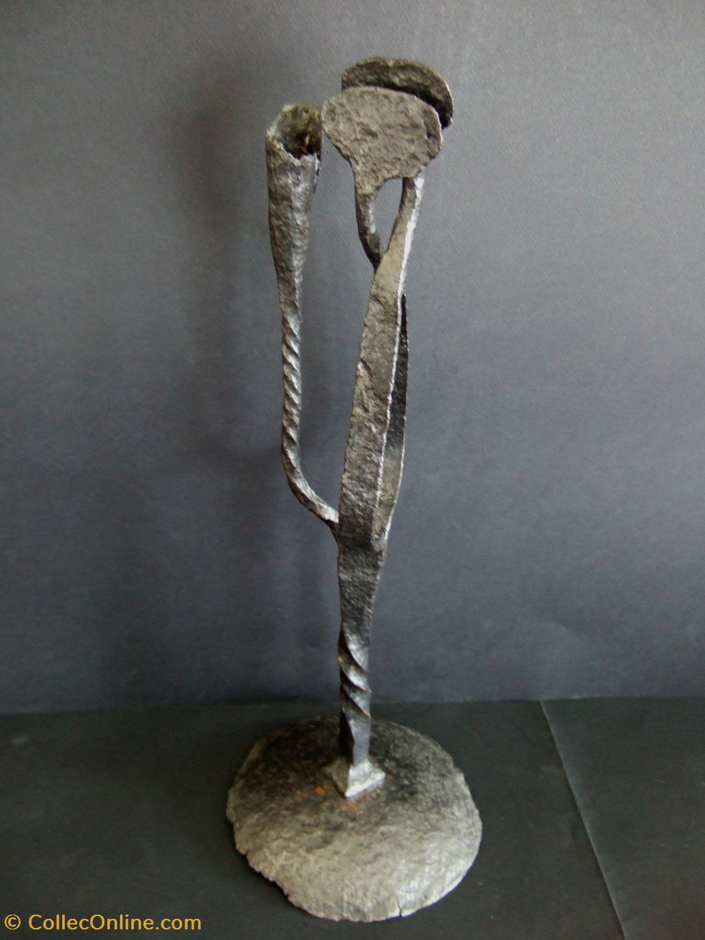 art antiquites eclairage ancien pince a eclat avec douille pour recevoir une chandelle