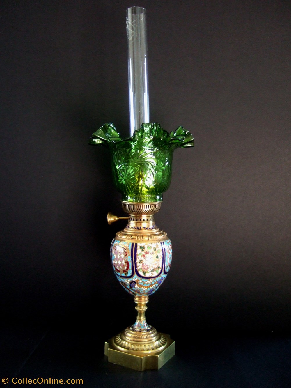 Lampe à pétrole en bronze et émaux à champlevés art antiquites eclairage ancien lampe a petrole en bronze et emaux a champleves