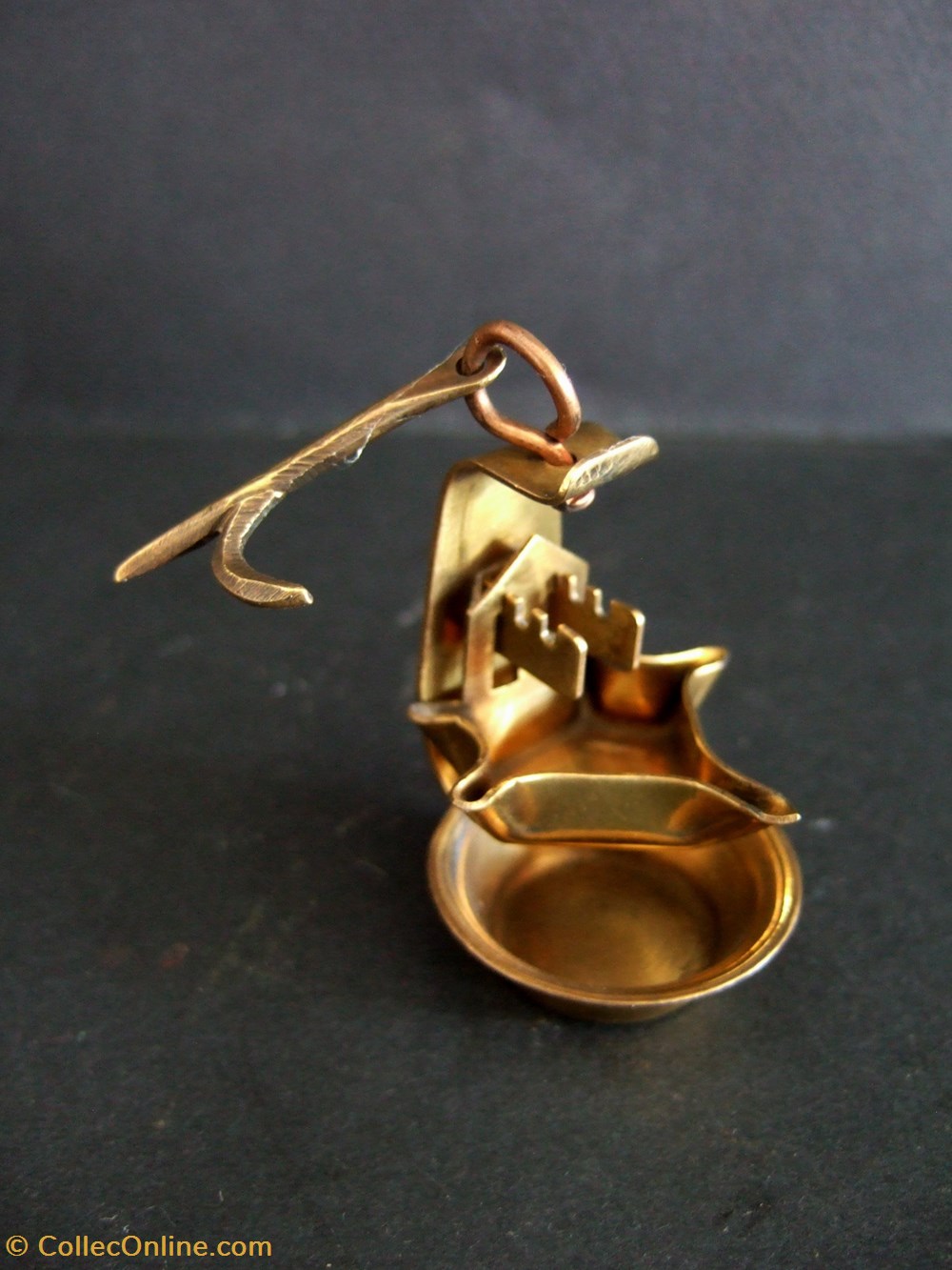 Petit lampe à huile de maison de poupée à trois feux art antiquites eclairage ancien petit lampe a huile de maison de poupee a trois feux