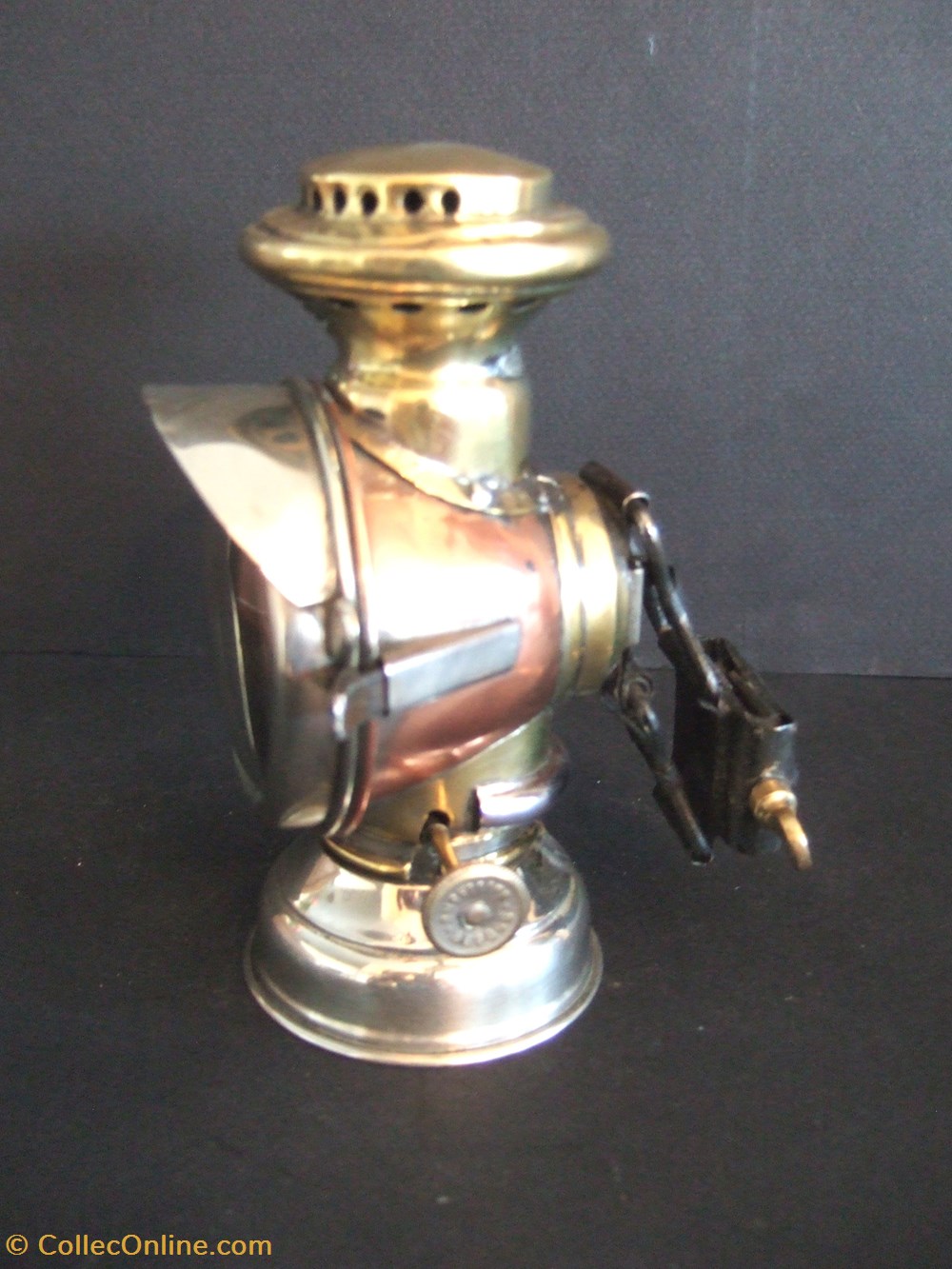 art antiquites ancien lampe a huile ducellier pour eclairage des cycles