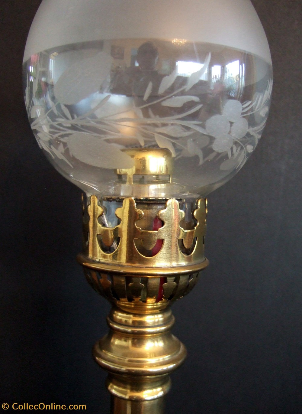 Flambeau tripode à bougie, avec son globe de verre art antiquites eclairage ancien flambeau tripode a bougie avec son globe de verre