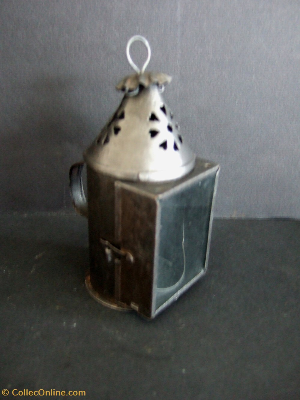 Petite lanterne en tôle, à bougie, pour maison de poupée art antiquites eclairage ancien petite lanterne en tole a bougie pour maison de poupee
