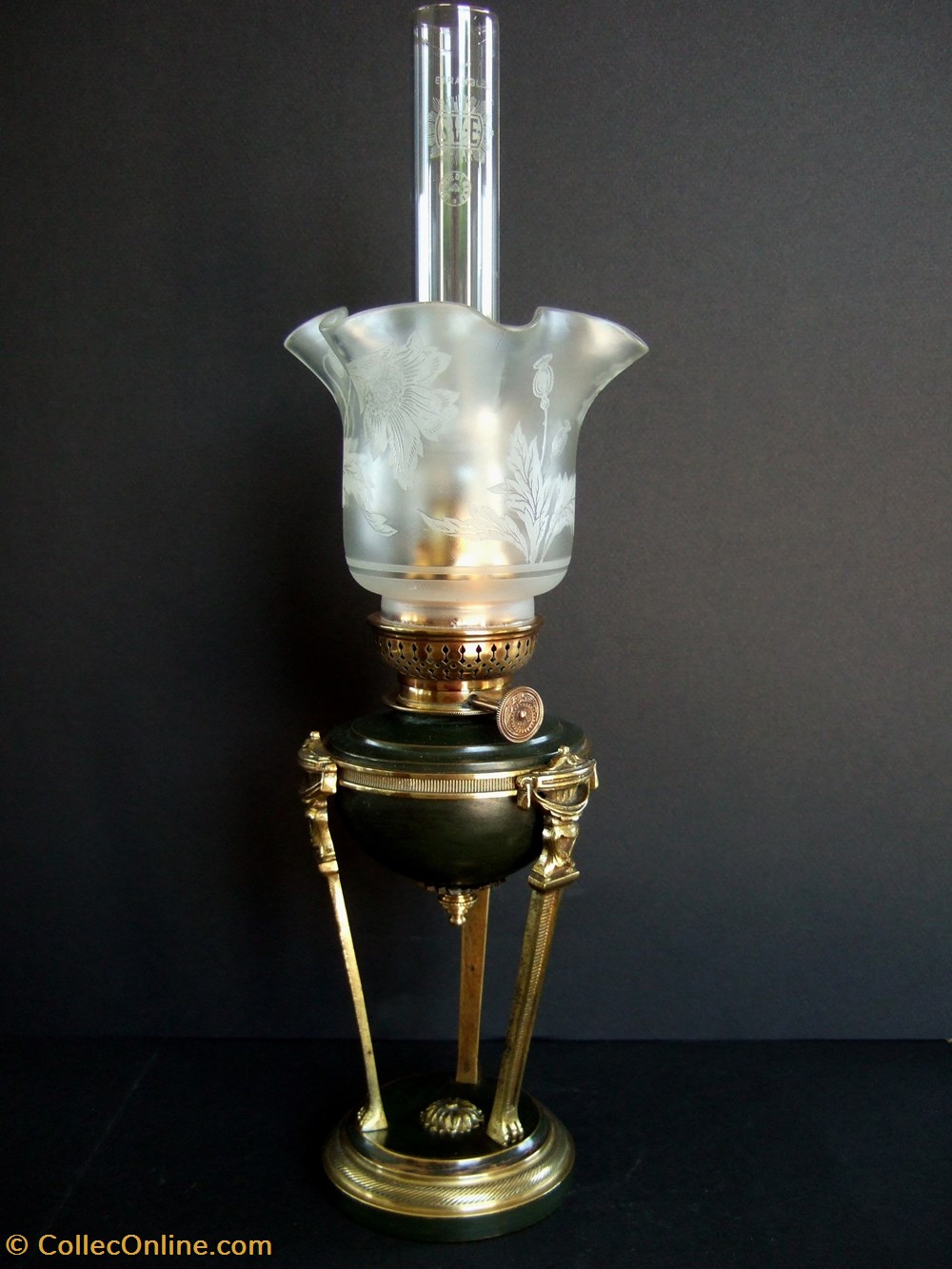 Lampe à pétrole dite athénienne de style empire art antiquites eclairage ancien lampe a petrole dite athenienne de style empire