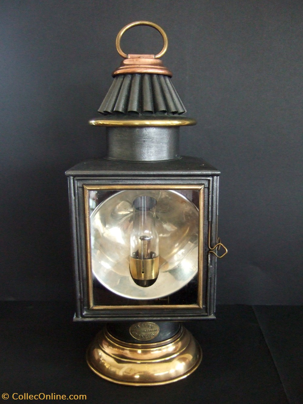 art antiquites eclairage ancien lanterne a huile a niveau constant