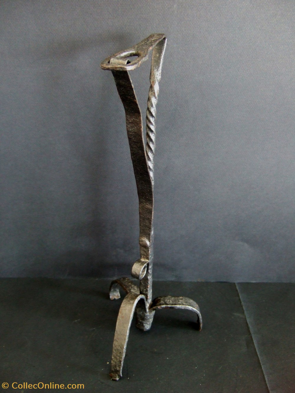 Pince à éclat en fer forgé art antiquites eclairage ancien pince a eclat en fer forge