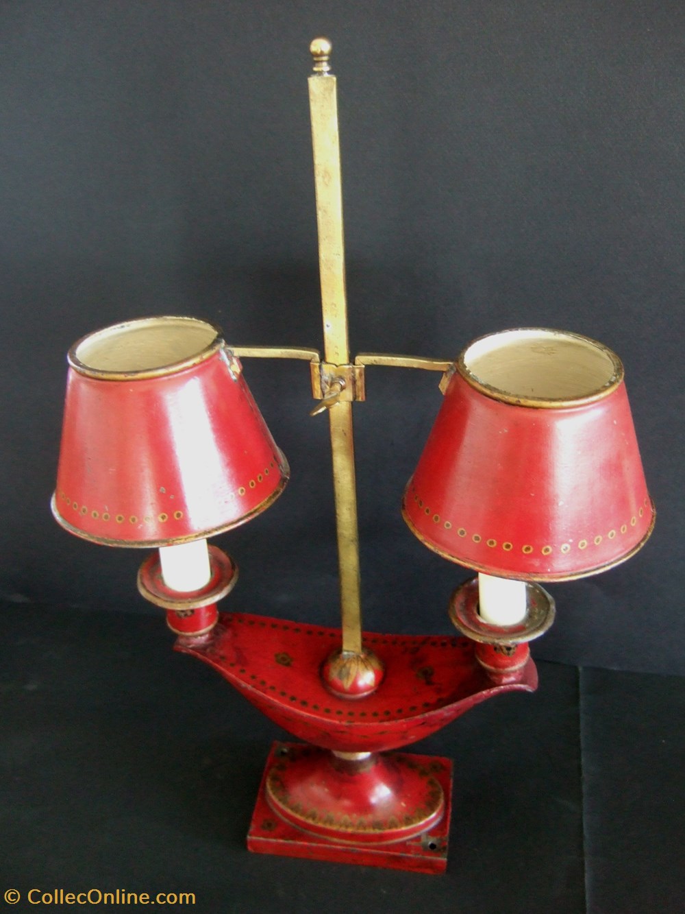 Lampe de bibliothèque en tôle peinte à deux feux art antiquites eclairage ancien lampe de bibliotheque en tole peinte a deux feux