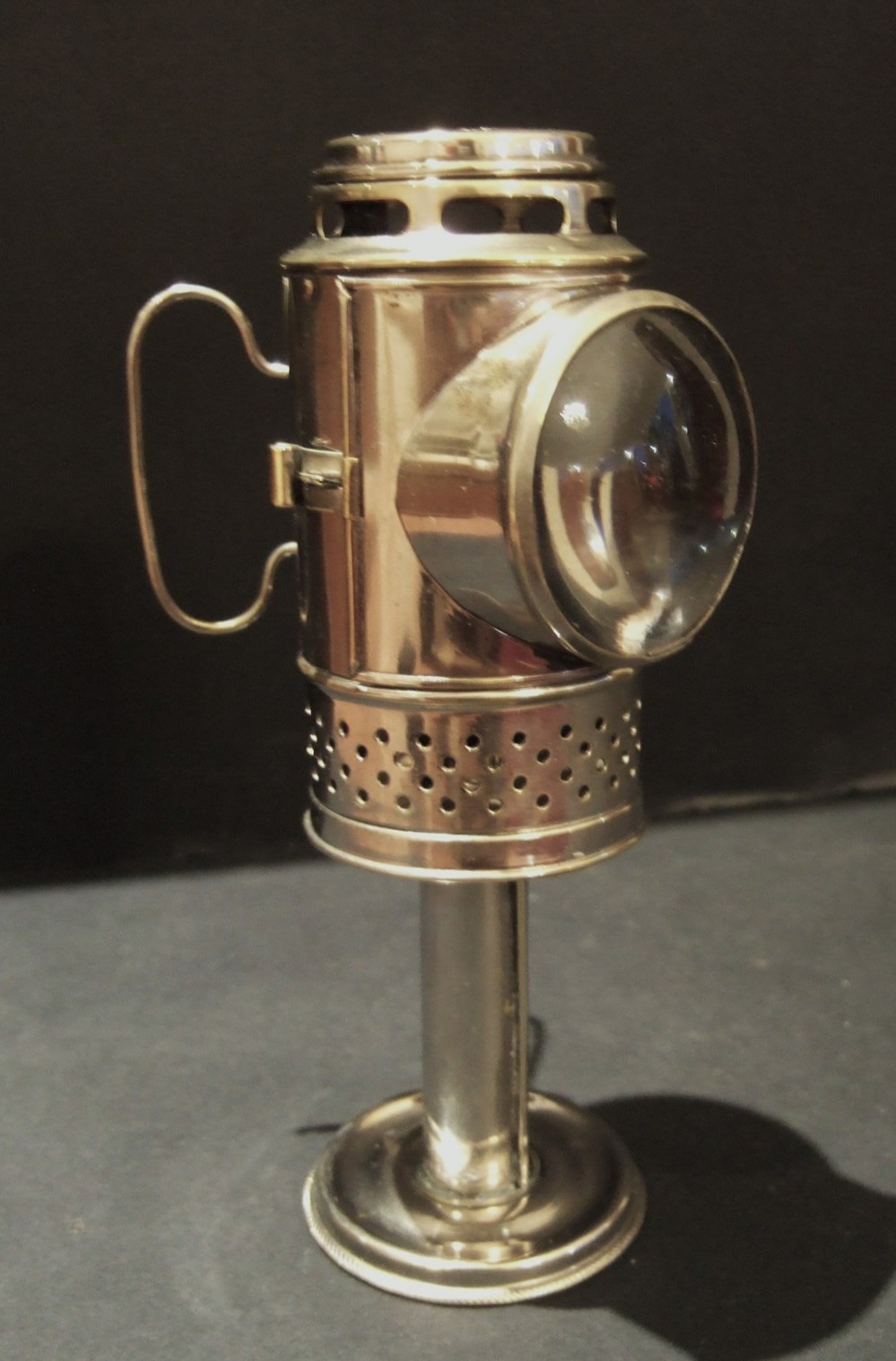 Lanterne de poche à bougie art antiquites eclairage ancien lanterne de poche a bougie