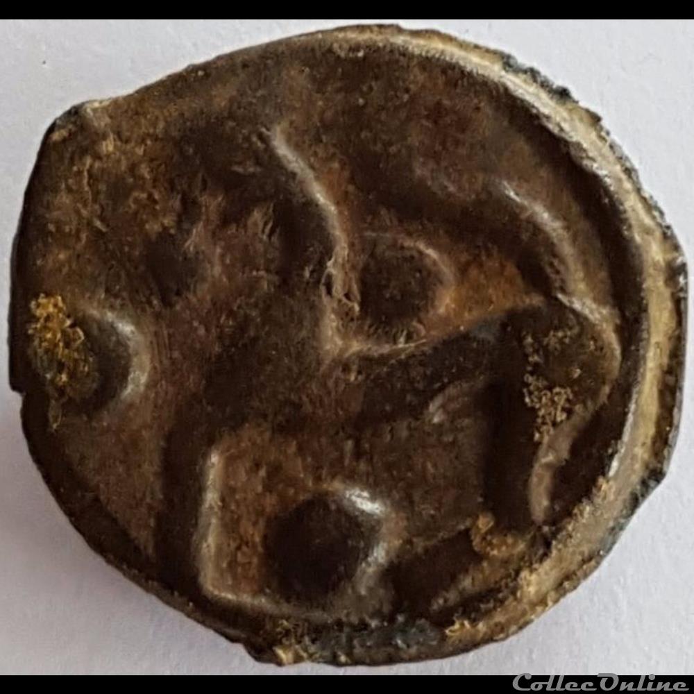 Série 559 DT 2643 var Potin à la tête d'indien monnaie antique gauloise serie 559 dt 2643 var potin a la tete indien