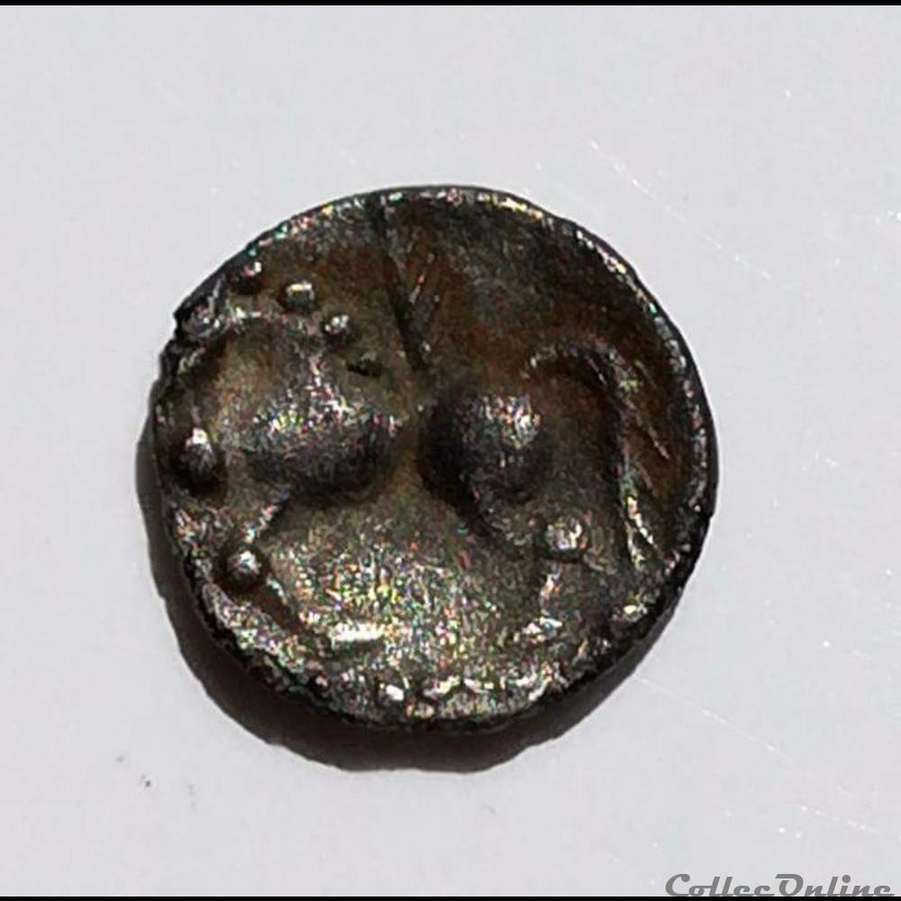 DT.3633 fraction de la serie dit a la couronne en chevrons monnaie antique gauloise dt 3633 fraction de la serie dit a la couronne en chevrons