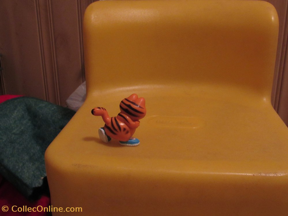 Garfield Jogging Figure figurines garfield jogging figure