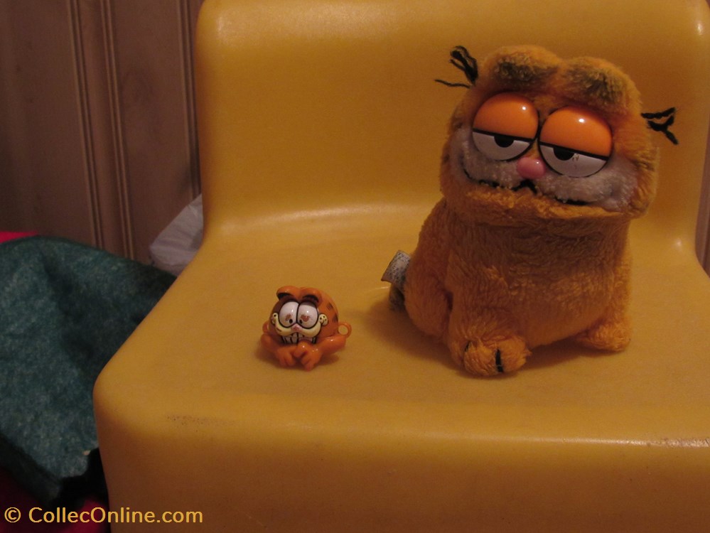 Garfield Bow Biter figurines garfield bow biter