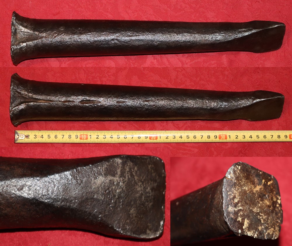 Paire de gros coins à fendre de carrier art antiquites ferronnerie paire de gros coins a fendre de carrier