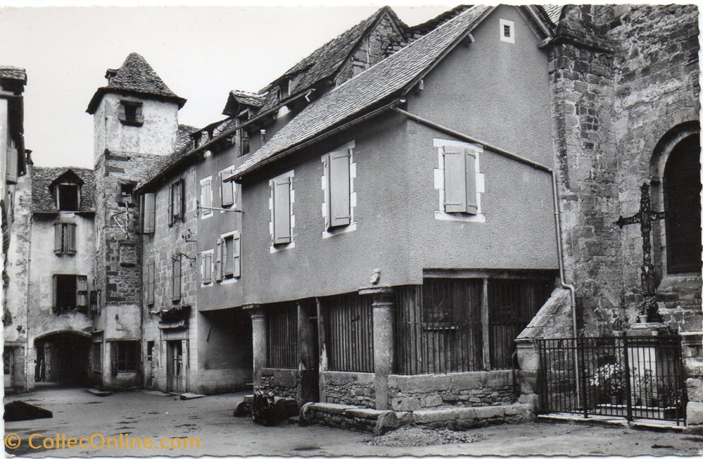 C22 - 2 - L'Ancienne Halle au blé cartes postales europe france c22 2 ancienne halle au ble