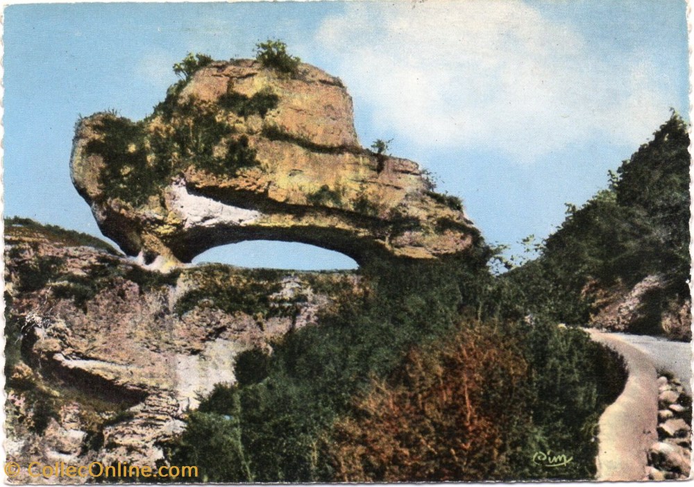 C03 - 17 - Rocher du Sabot cartes postales europe france c03 17 rocher du sabot