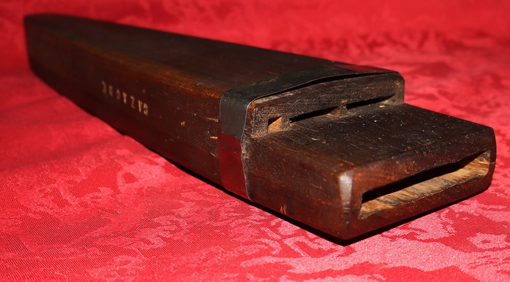 Etui ou gaine à couteaux 2 art antiquites populaire etui ou gaine a couteaux
