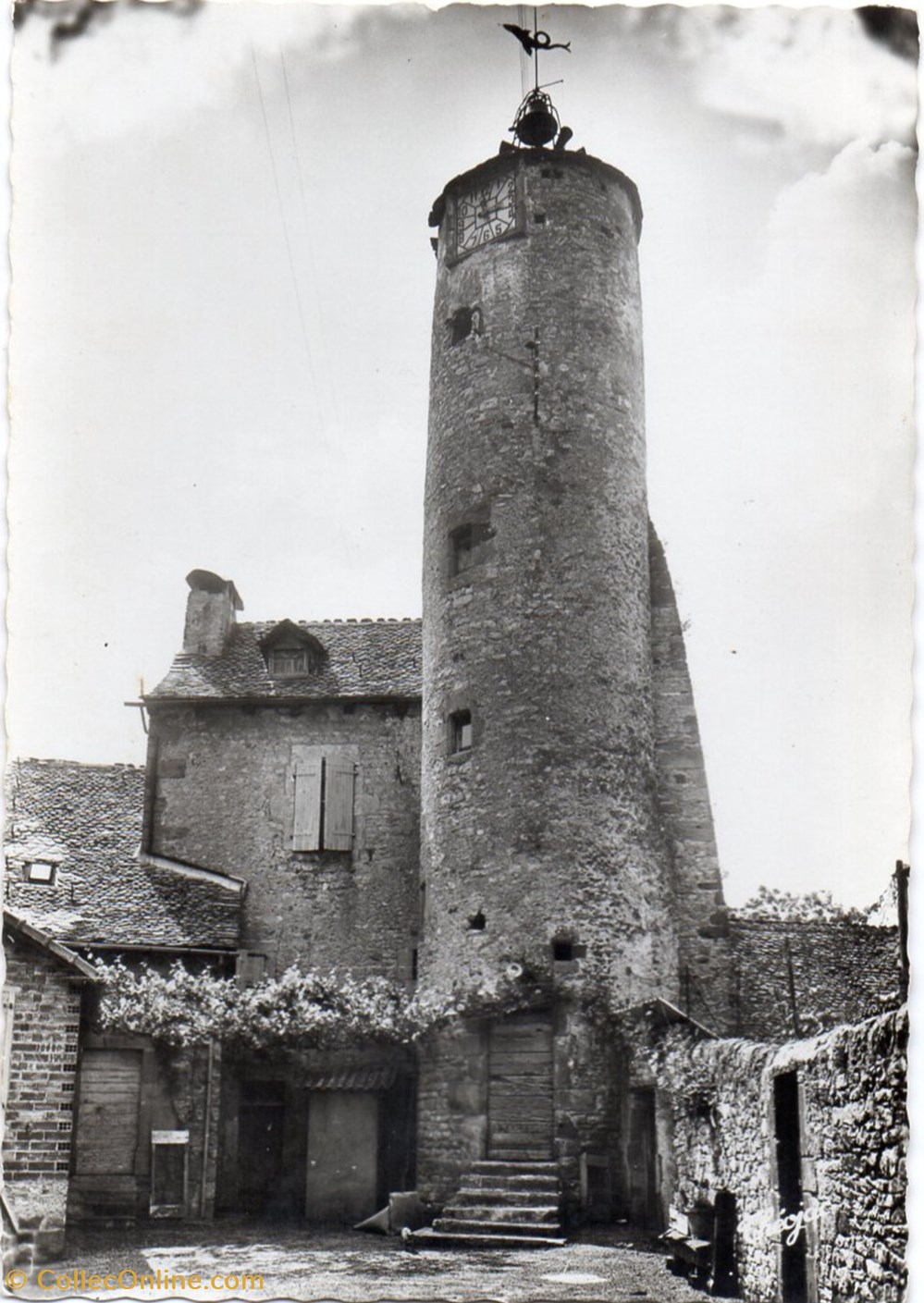 C05 - 34-8 - La Tour de l'Horloge XIIe siècle cartes postales europe france c05 34 8 la tour de horloge xiie siecle